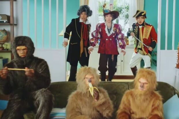 そこには類人猿が……（写真：『Mrs. GREEN APPLE』公式YouTubeより引用）