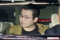 《東京・東久留米》天井まで血しぶき、継父を70か所刺した男の奇妙な素顔