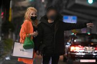 加藤紗里「私は母親の前に女なの！」自殺をほのめかし警察出動、“父親”のユーチューバーはDNA鑑定へ《#2…