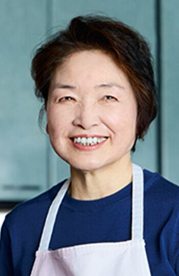 荻野恭子さん●料理研究家。栄養士。書籍に『塩ひとつまみそれだけでおいしく』、『生涯現役！引き算レシピ』（共に女子栄養大学出版部）ほか多数。