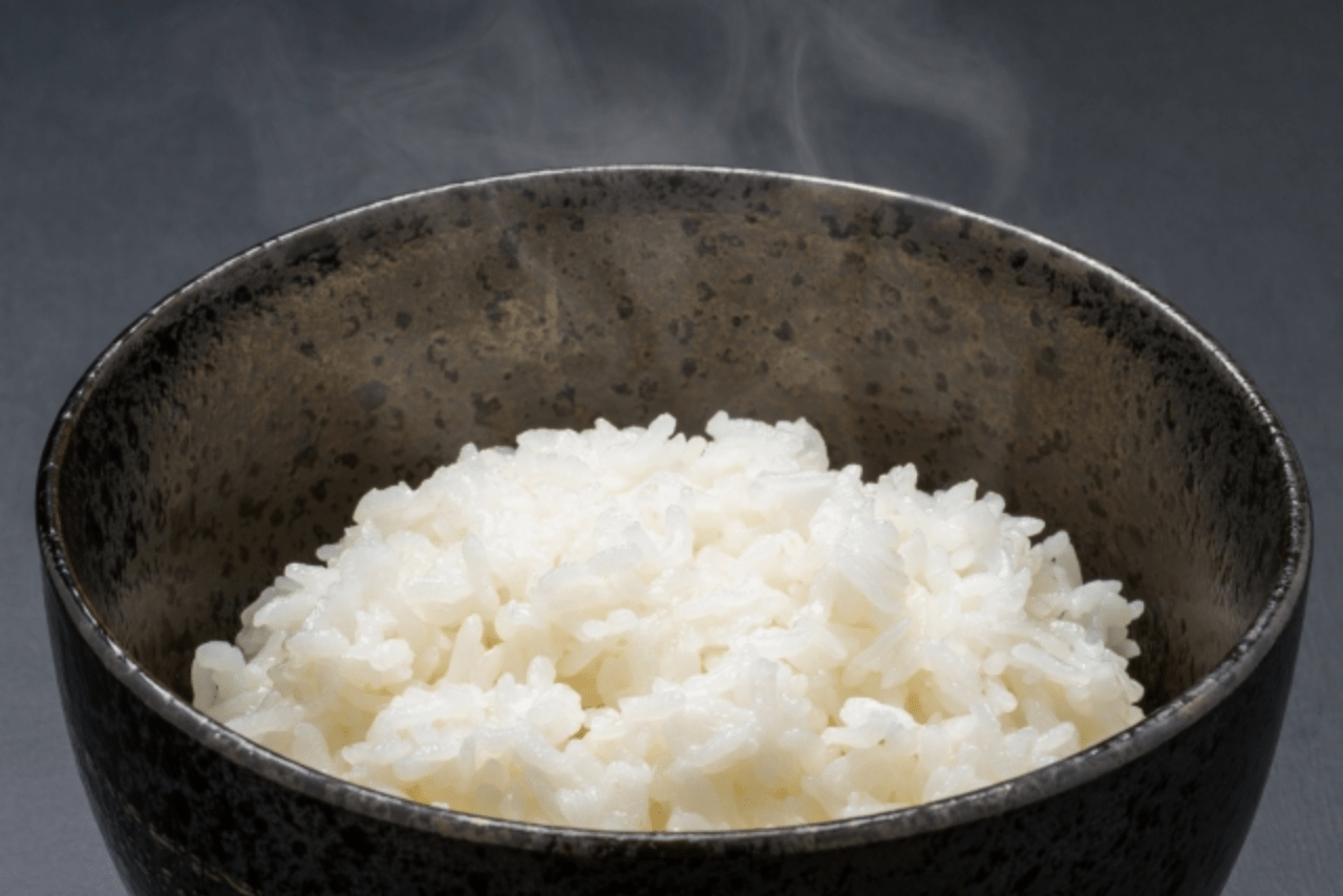値上げラッシュの一方、お米は価格が下落傾向。主食に上手に取り入れて食費を抑えよう