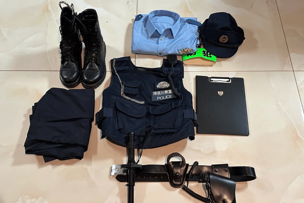 拡散されている神奈川県警制服のコスプレ写真