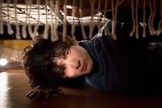 『アンダー・ユア・ベッド』