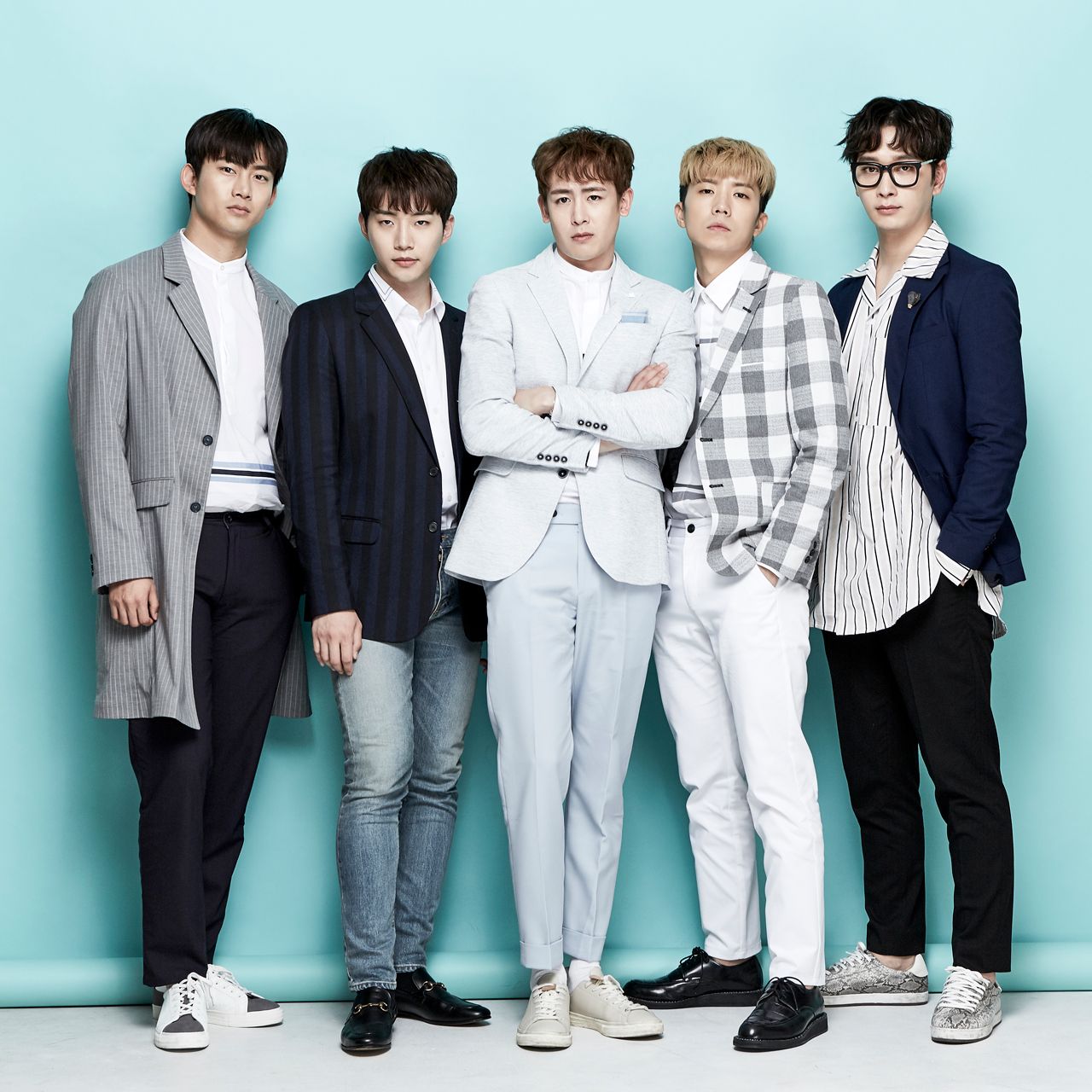 2PM　※この日の撮影には、残念ながらジュンケイが参加できませんでした。