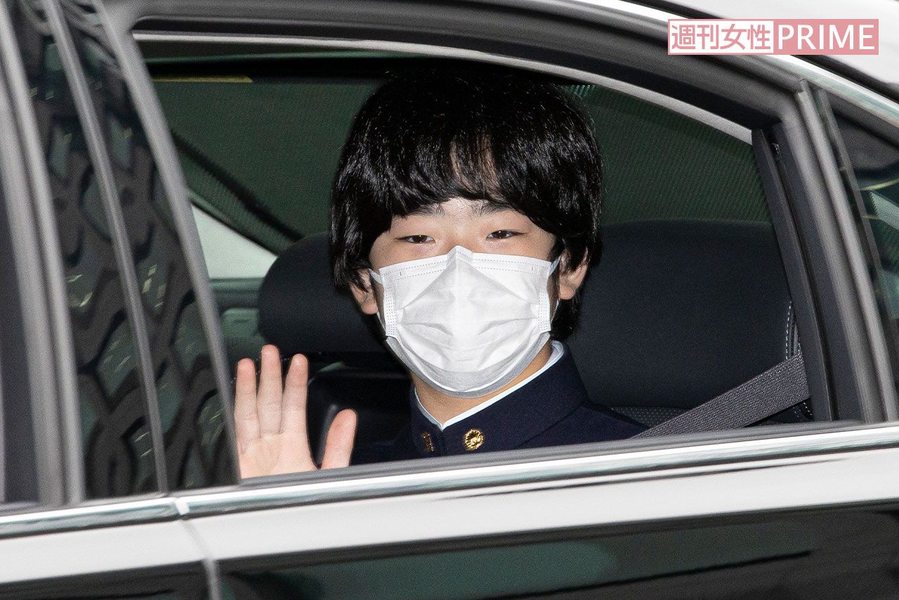 皇居に入られる悠仁さま