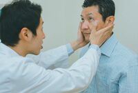 ムダな検査で患者をカモる「ブラック眼科」に要注意、欲まみれの実態と見分け方