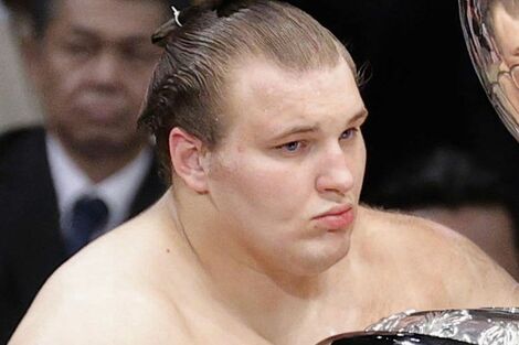 大関・安青錦が「ポカリスエット」新CMに！綾瀬はるから“ポカリガール”から路線変更も「かわいい」の声が殺到