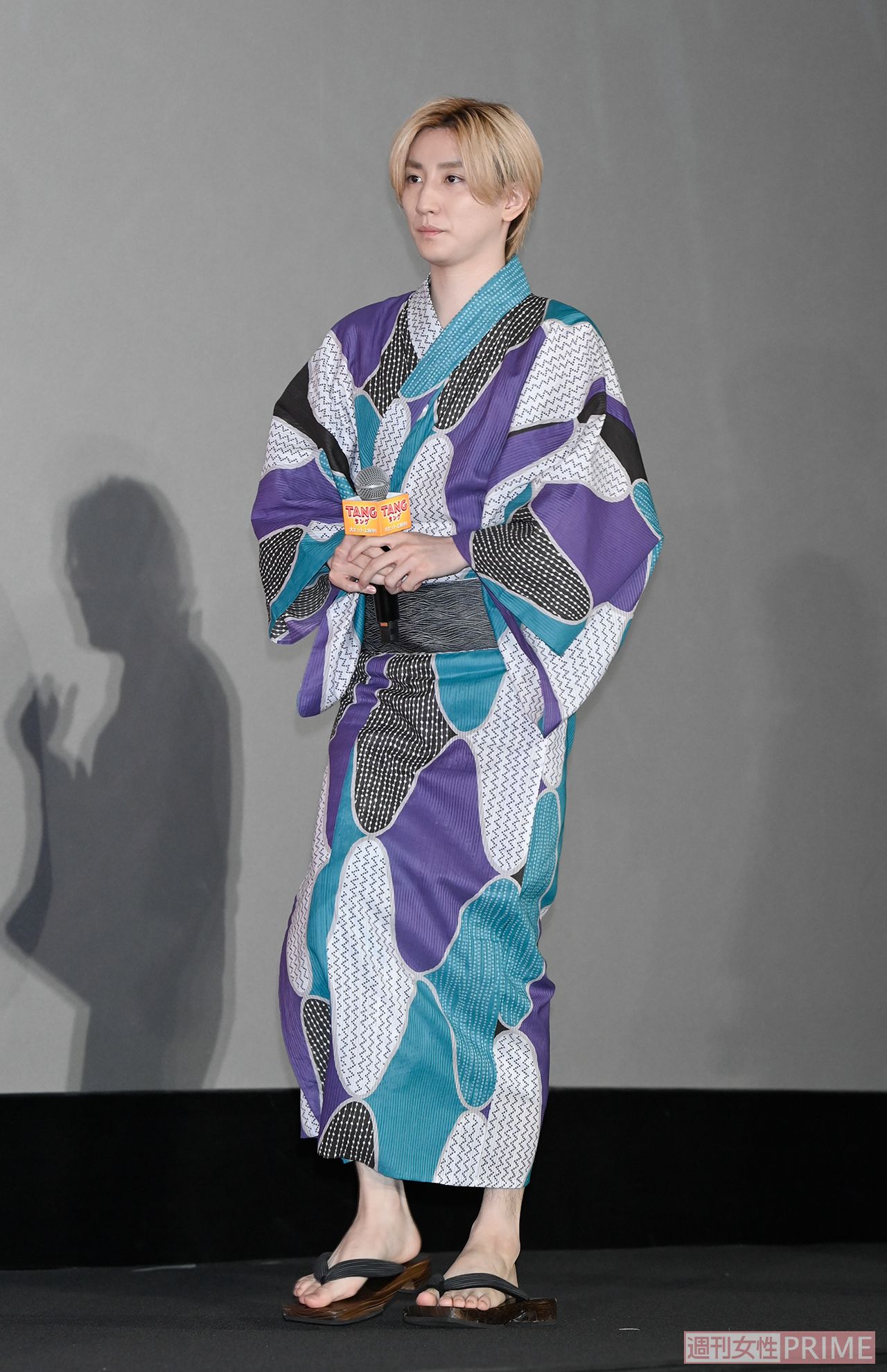 SixTONESの京本大我、ミュージカルで活躍中。ハードルの高い派手柄も着こなすオーラはさすが！（写真／『週刊女性』写真班）