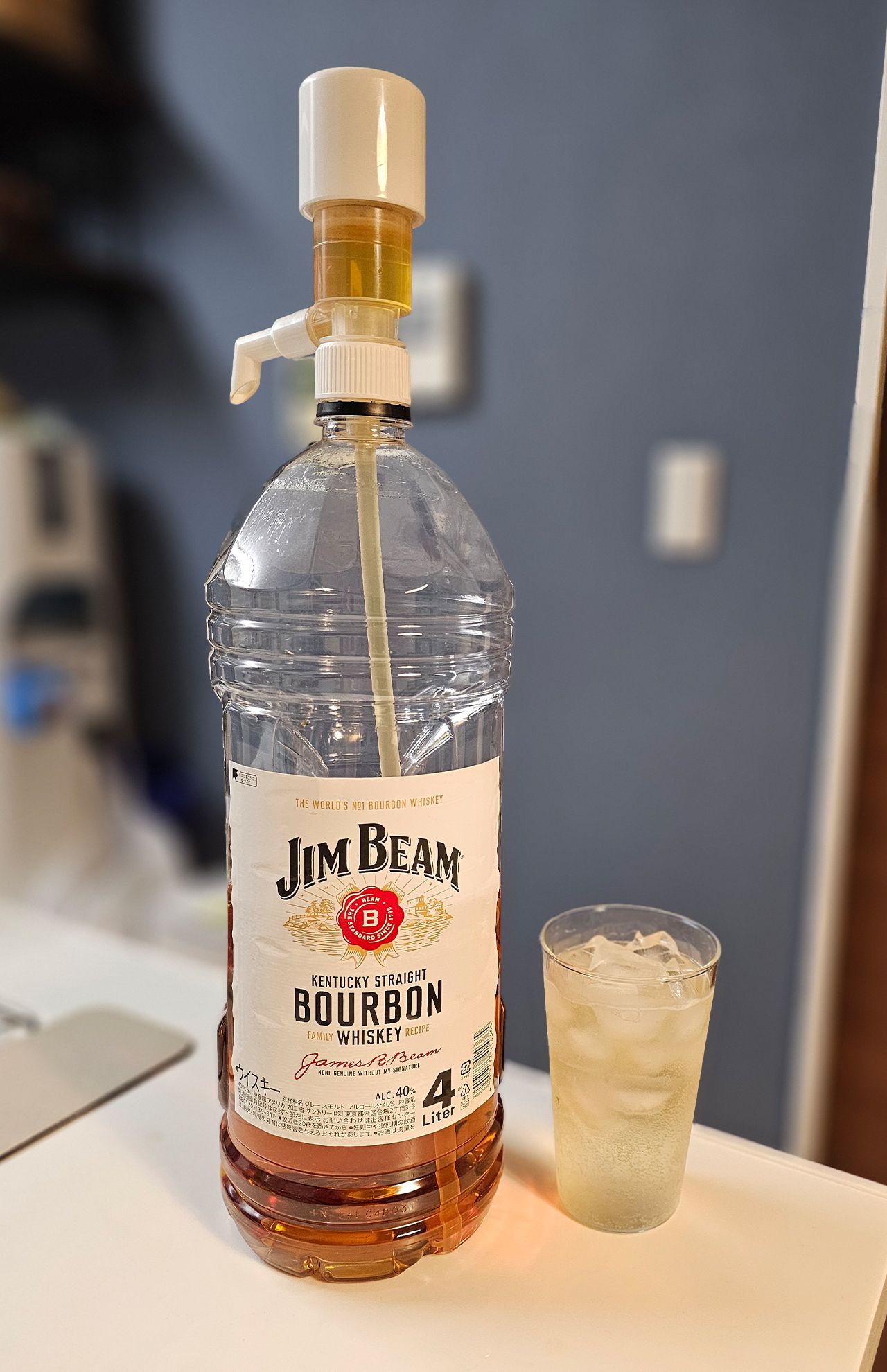 テク4：大容量4Lウイスキーで作るハイボールでお酒代大幅カット