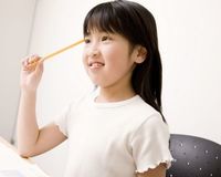 ｢先生や警官も悪いことする？｣の質問に｢よくニュースに｣