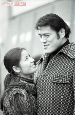 結婚当初のアントニオ猪木さんと倍賞美津子さん