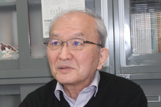 成島悦雄先生