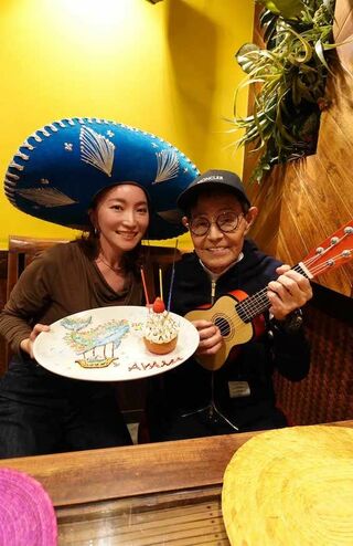 加トちゃんと出会って17年! 毎年お祝いしてくれて感謝です♪  写真提供/加藤綾菜