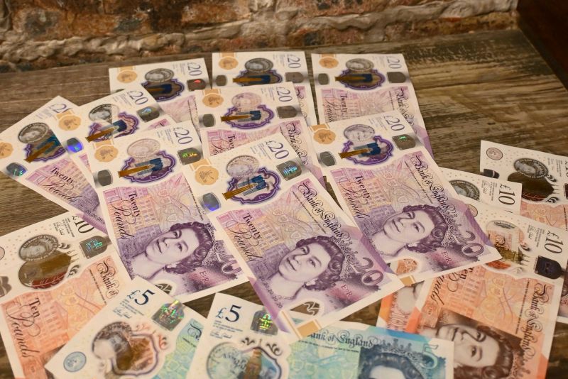 日本とイギリスでは、金融教育のレベルが違うようで……（写真はイメージです）