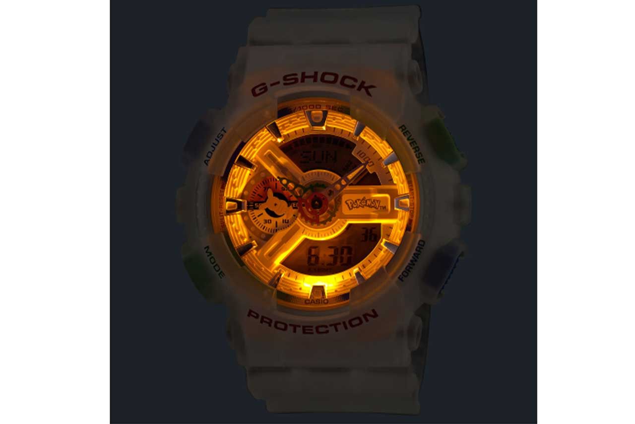 ライト点灯時のポケモンコラボのG-SHOCK（カシオ公式HPより）