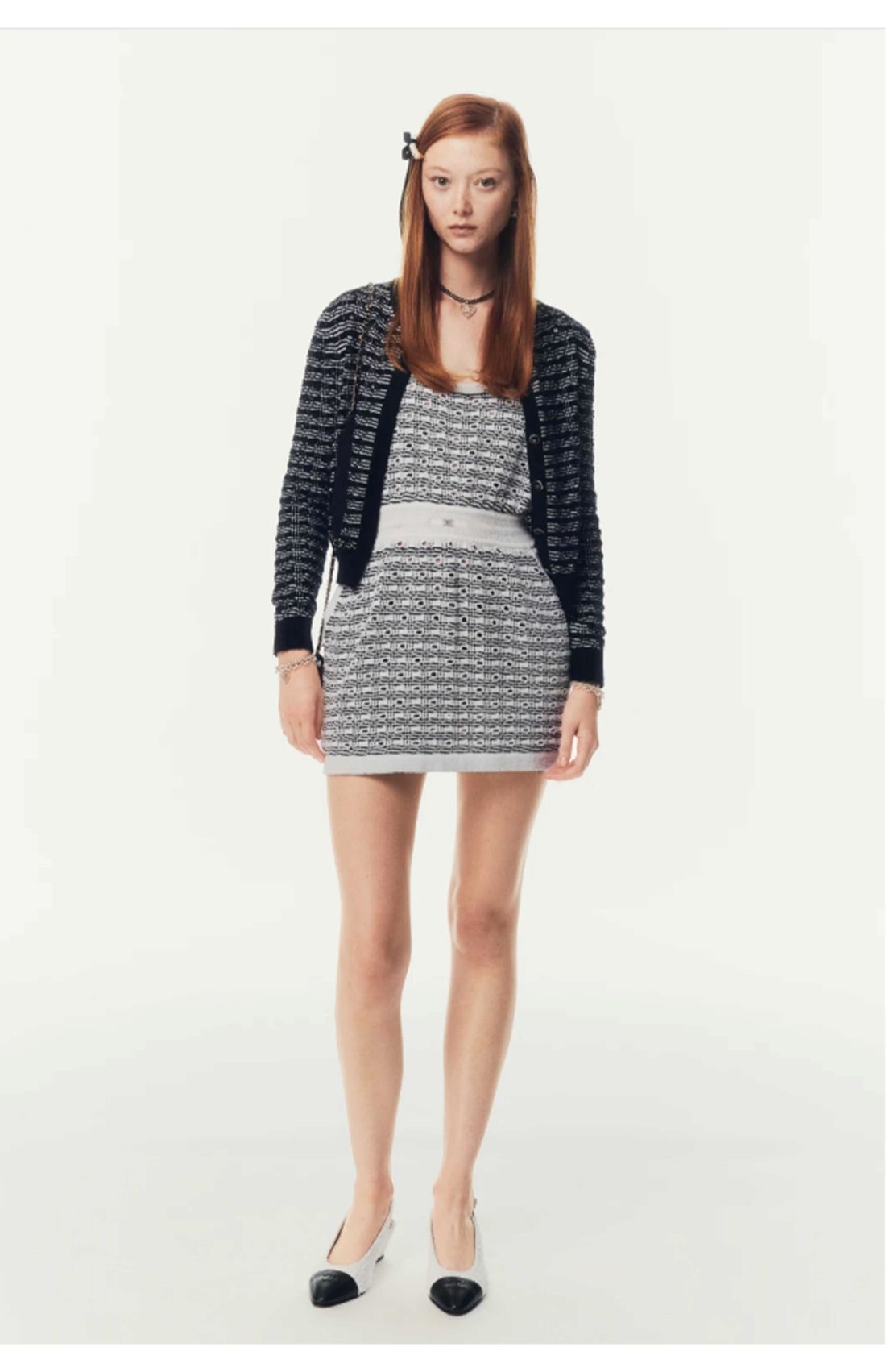 54万4500円と破格のカーディガン（シャネル公式ホームページより）