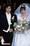 1992年、アイドルグループ『きゃんきゃん』山本博美と結婚した京本政樹