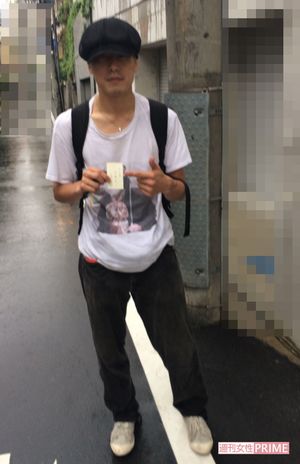 6月初旬、自宅前で週刊女性の直撃に答えた裕太