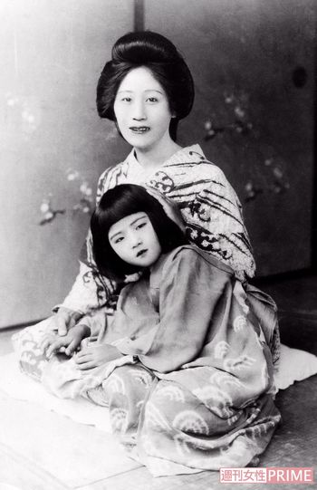 姉妹を亡くし、唯一の娘となったカオリさんは大事に育てられた。着物はいつも母が京都に注文してくれた