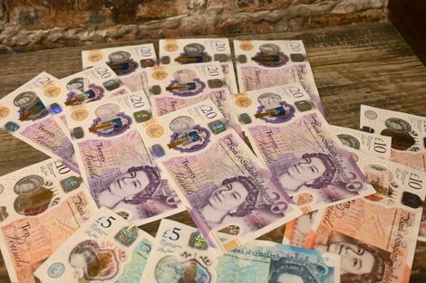 イギリス版『マネーの虎』・『Dragon's Den』が生む成功企業「小学校でプレゼン授業」日本と違う起業文化と金融教育の実態