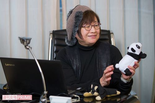 「パンダの愛らしい後ろ姿が大好きなのよ」と吉永さん。毎晩YouTubeでパンダ動画をチェックして癒されているという