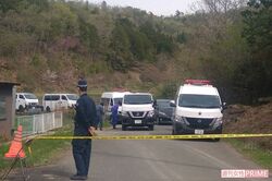 《京都・行方不明事件》遺体発見で町が一変、献花する近隣住民「よく犬を可愛がってくれた」語った安達結希さんの“素顔”