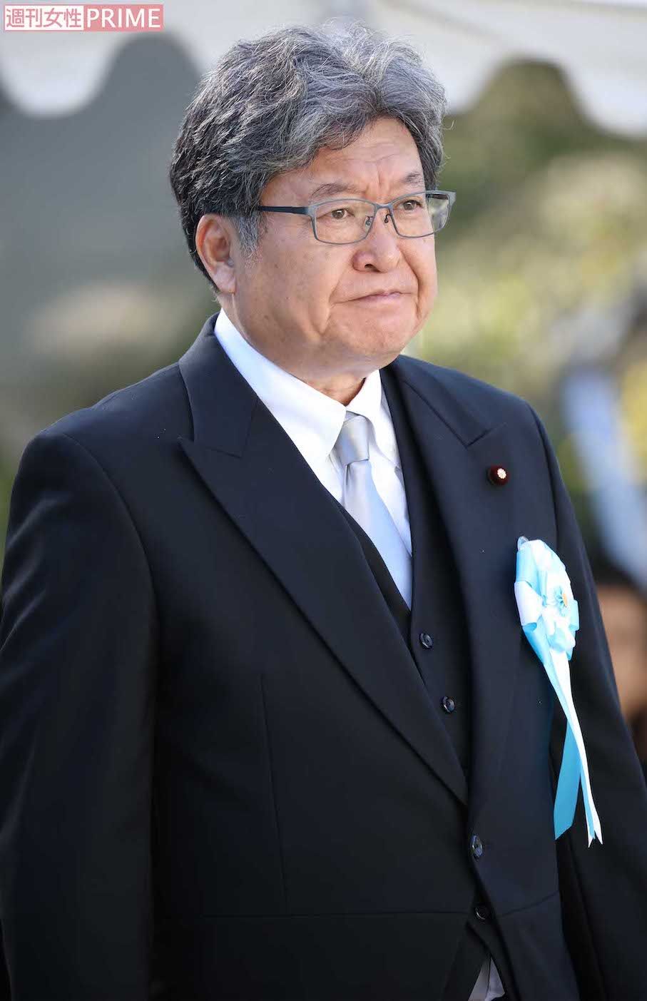 萩生田光一氏