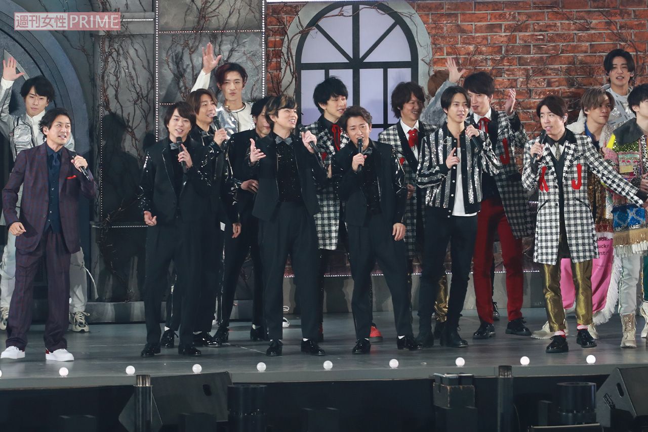 『カウコン2019-2020』に出演した嵐