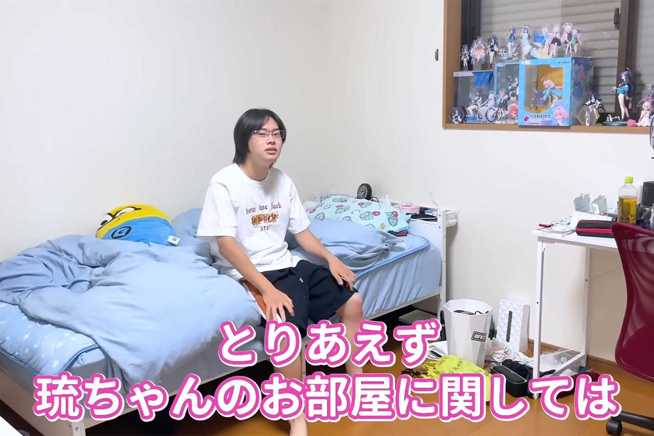 琉ちゃろ部屋には無数のキャラクターのフィギュアが（母・ちいめろの公式YouTubeより）