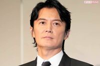 「おじさんパーカー論争」福山雅治55歳も愛用、爽やかすぎる着こなしと“猛反論”ホリエモンとの意外な共通…