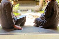 「入居者同士で性交」「認知症の男女が裸で…」高齢者施設で起きている性トラブルの実態