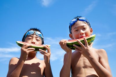 ＜静岡・吉田町＞夏休み “最短16連休” で子どもたちは大激怒「町長の野郎〜！」