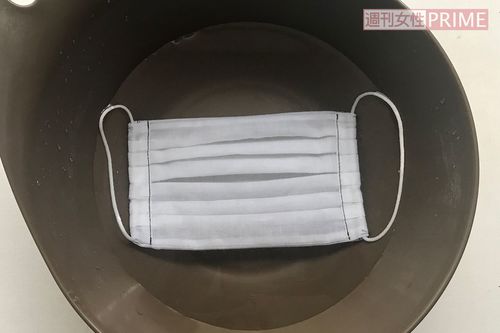 (4)汚れが気になる場合は、漂白液（水1リットルに塩素系漂白剤15ミリリットル）を入れ、10分浸す。この際、ゴム手袋の使用を。2回ほど水をかえて十分すすぐ。