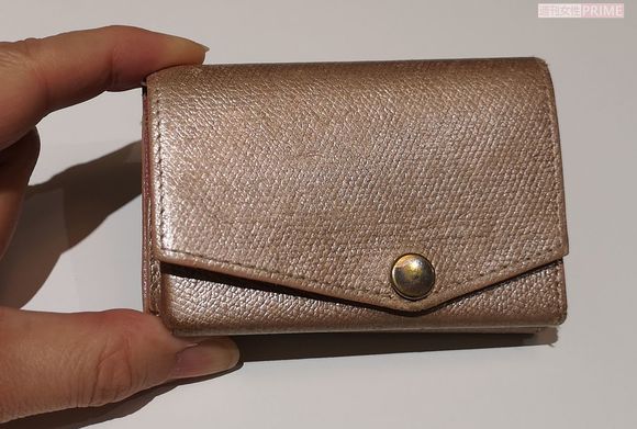 山口先生が8年愛用しているabrAsus（アブラサス）の「小さい財布」　1万1950円（税込み・編集部調べ）