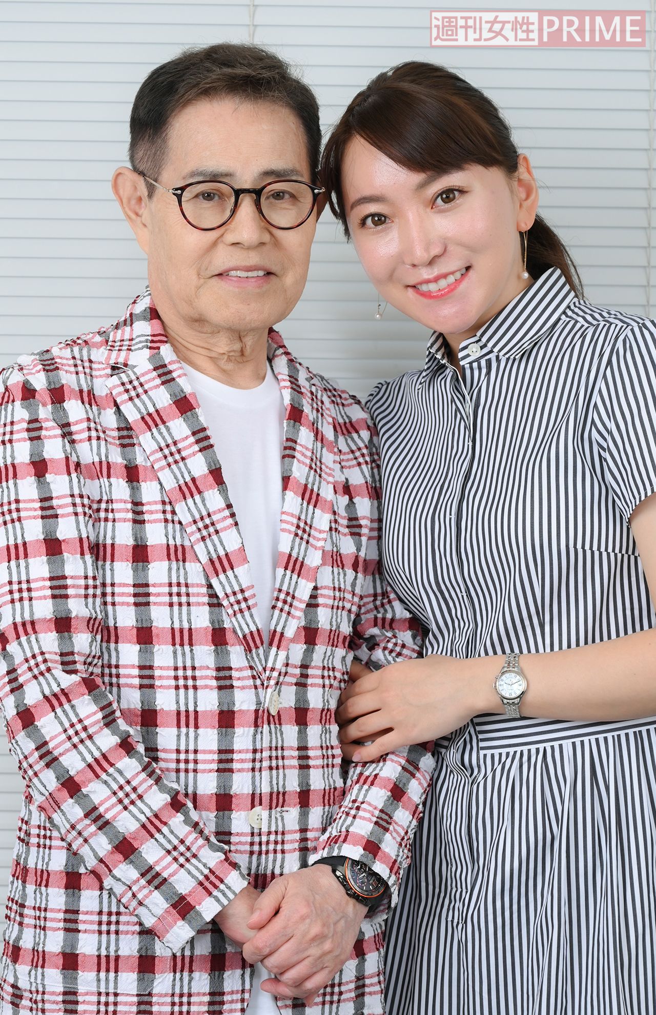 寄り添う加藤茶＆加藤綾菜夫妻