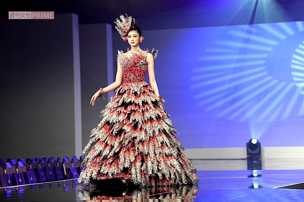 桂由美さんの追悼ファッションショー「ユミ・セレブレーション・オブ・ライフ」