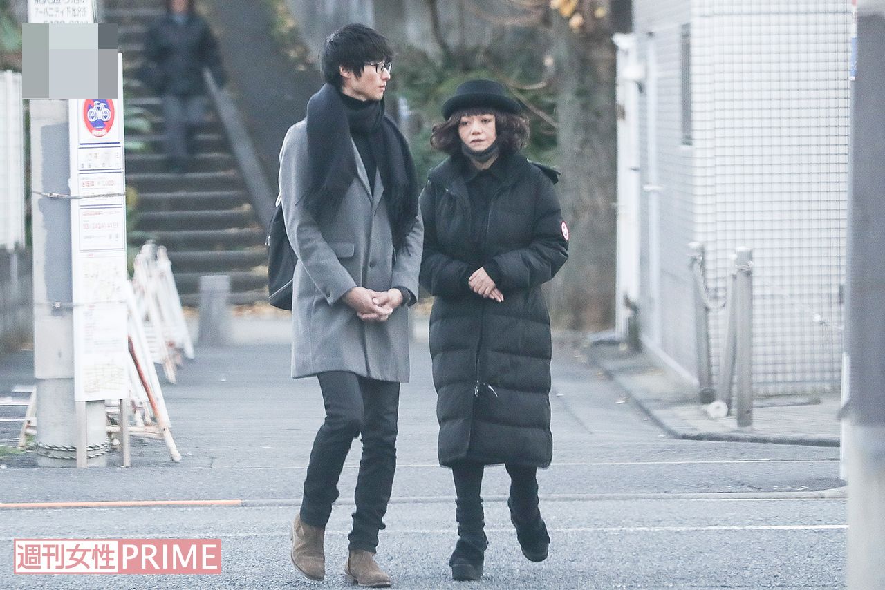 クリスマスに外出する広田と高橋