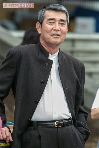 主演ドラマ『絆』（2002年）の収録取材で撮影して掲載した写真を渡さん本人が気に入り、ベスト盤CDのジャケットに使用した　撮影／本誌写真班