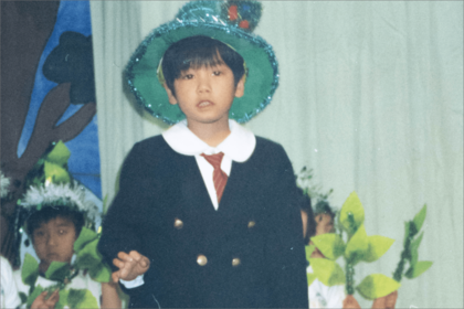 6歳のとき、学校でのお遊戯会で発表のカット