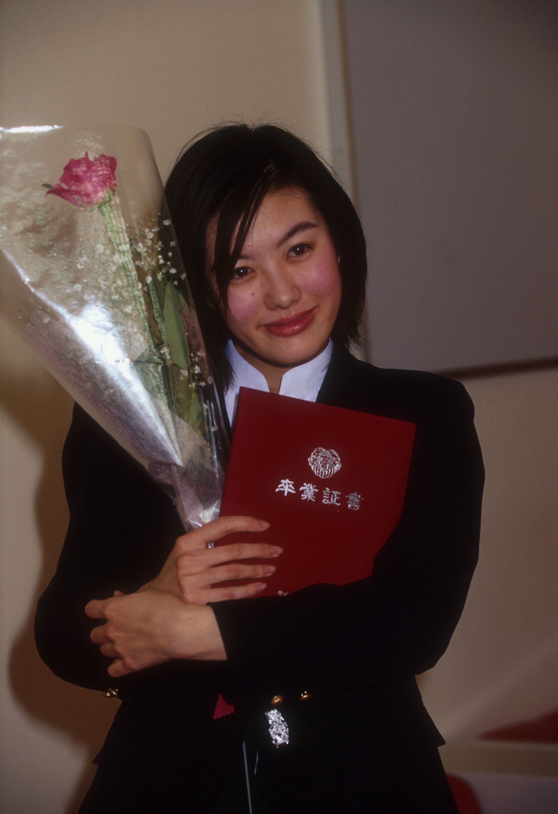 堀越学園卒業式に参加するともさかりえ