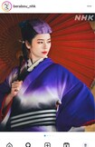 ちりめんの紫帽子は歌舞伎の女形の象徴(画像は『べらぼう』公式インスタグラムより)