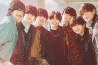 なにわ男子『ダイヤモンドスマイル』の衣装を“パクり疑惑”が浮上した女性アイドルグループ『AVAM』が炎上…