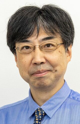 清水栄司先生●精神科医、千葉大学大学院医学研究院教授。千葉大学子どものこころの発達教育研究センター教授。千葉大学医学部卒業後、千葉大学医学部附属病院精神神経科、プリンストン大学留学などを経て現職。2016年には千葉大学医学部附属病院に認知行動療法センターを設置、センター長を務める。不安症、認知行動療法のスペシャリストとしてさまざまなメディアに出演。著書・監修書多数。