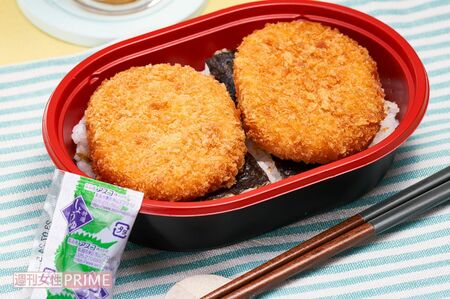 だけ弁当第7弾・コロッケのり弁当。ソースでなく醤油がついたことでも話題に