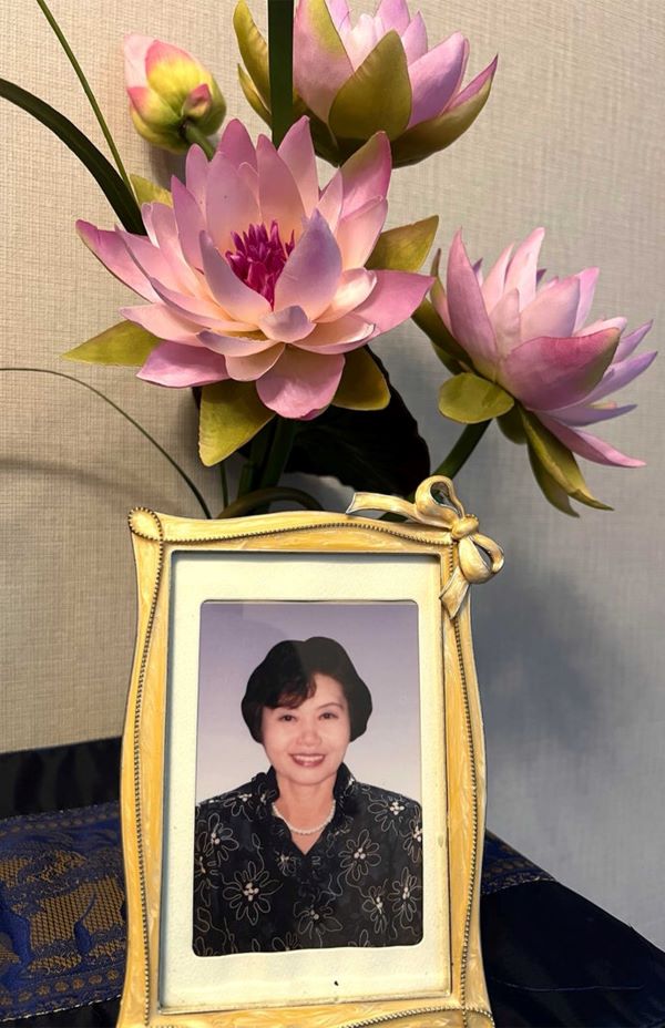 20年前に他界した母。「母の分まで後悔のないように生きたいです」　写真／藤あや子さん提供