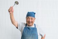 92歳の料理家・小林まさるさんが教える、“お風呂ストレッチ”と“一石三鳥”の健康スープレシピ
