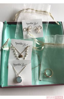 『スパークルボックス』で注文したアクセサリー。普段使いにも◎