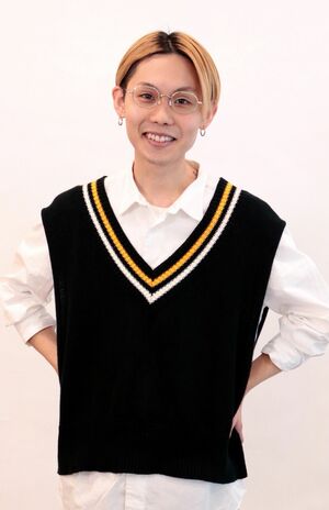 米村敦貴さん●原宿のヘアサロン・Curaのスタイリスト。YouTubeチャンネル「美容師の夜」では、プロ目線での商品レビューや、ヘアケアに役立つ情報を発信している。