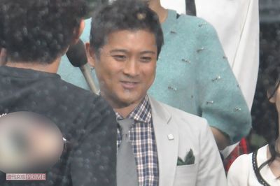 元・TOKIO山口達也の“自撮り姿”を盗撮した画像がマネージャーにより拡散「若作りに必死…」ネットが驚い…