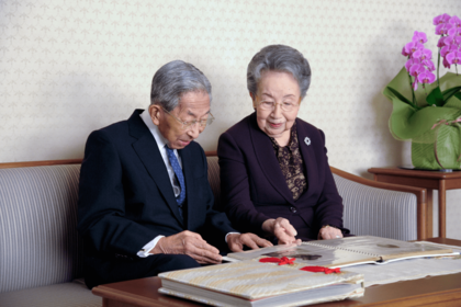 2011年10月、結婚70周年を迎えた三笠宮さまと百合子さま